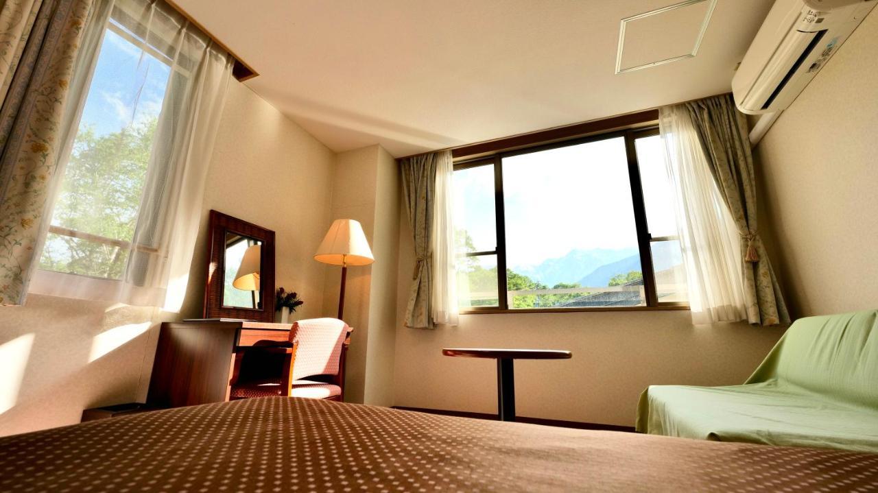 Hotel Oak Forest Hakuba Bagian luar foto